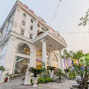 Tan An Palace